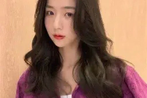 46岁凌潇肃：和姚晨离婚后娶唐一菲如今儿女双全成人生赢家