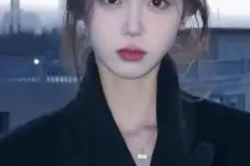 曾经的娱乐圈第一美人出道24年劈腿14名男星被骂公交车如今她怎么样了？